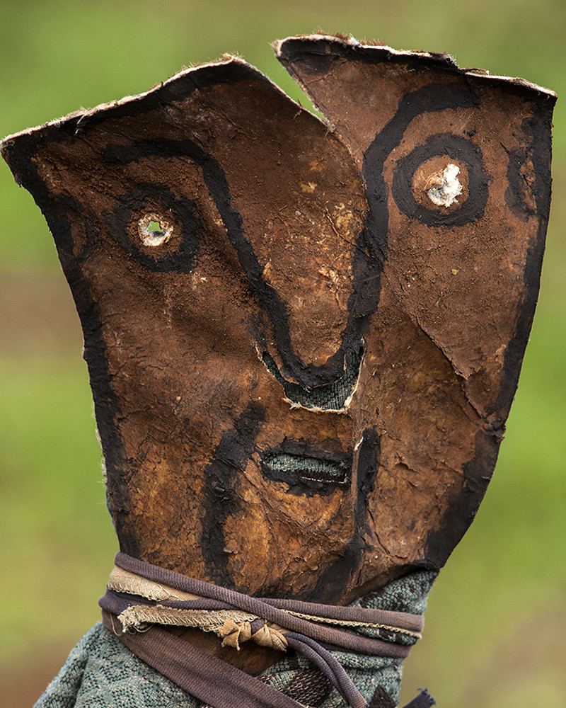 Hans Silvester - Scarecrows, Ethiopia 02 Hans Silvester - Scarecrows, Ethiopia 02