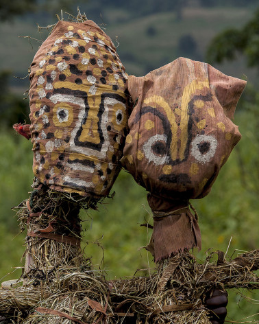 Hans Silvester - Scarecrows, Ethiopia 09