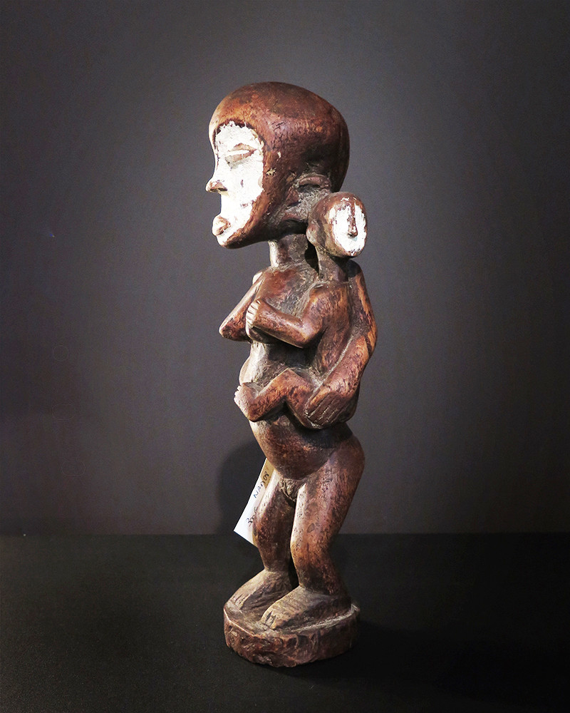 Afrique - Mother and baby statue