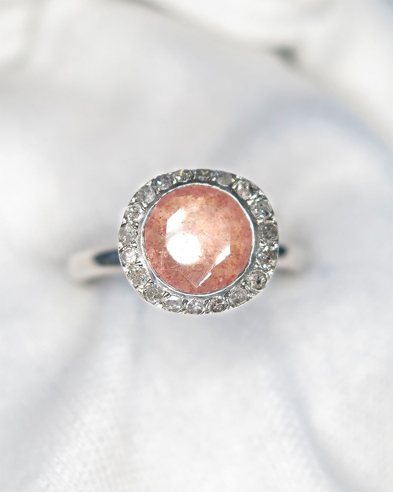 Rosa Maria - Diamonds et Strawberry Quartz Rosa Maria - Diamonds et Strawberry Quartz