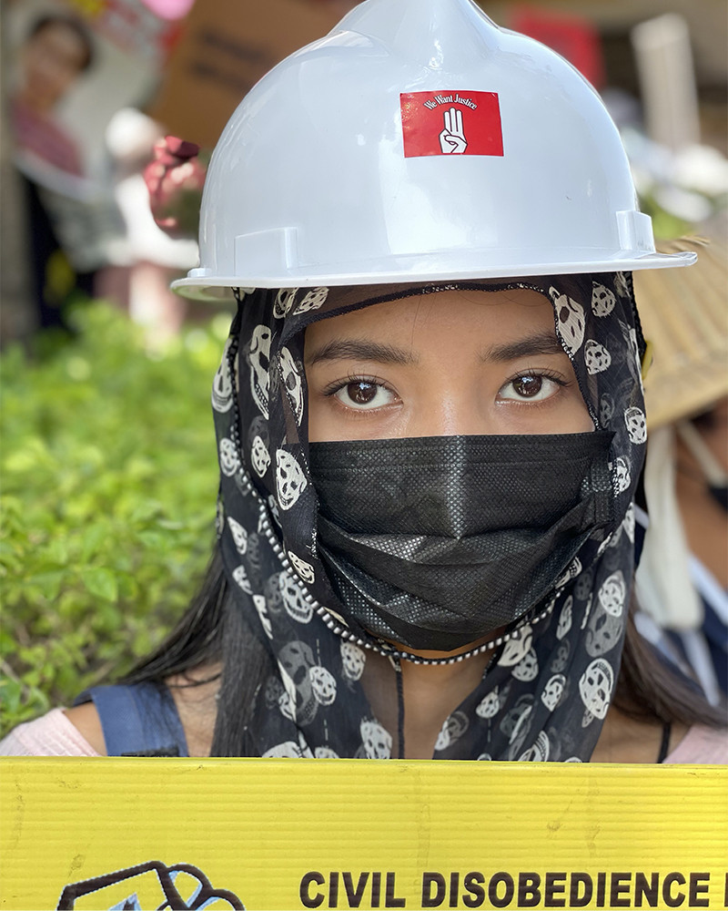 Myanmar - Myanmar - She is a Hero 03