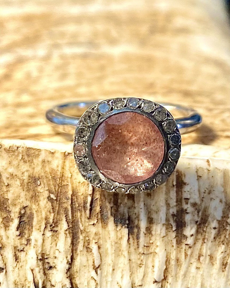 Rosa Maria - Diamants et Strawberry Quartz Rosa Maria - Diamants et Strawberry Quartz