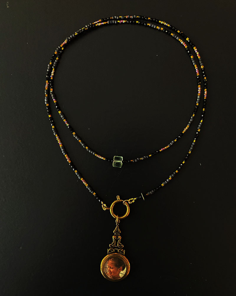 Catherine Michiels Double round necklace