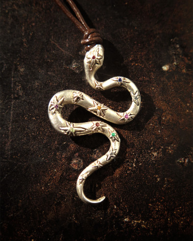 Catherine Michiels - Sissou Snacke Pendant