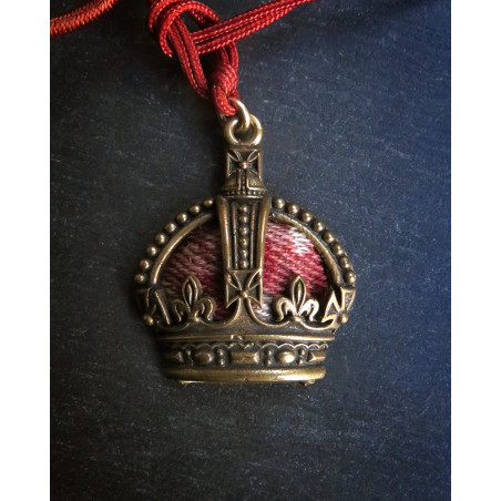 Catherine Michiels - Crown Pendant