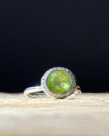 Rosa Maria - Icy grey diamonds and Peridot