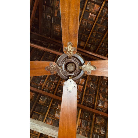 Ventilateur original en acajou