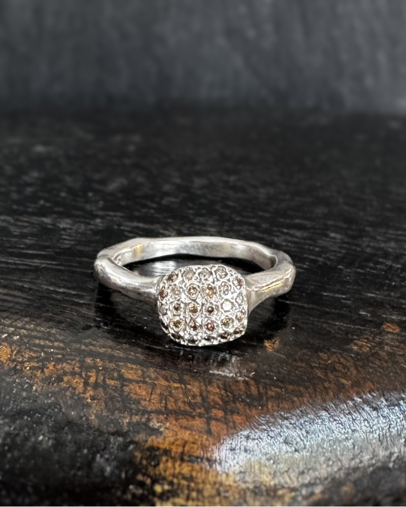 Rosa Maria - small diamonds-paved ring Rosa Maria - small diamonds-paved ring