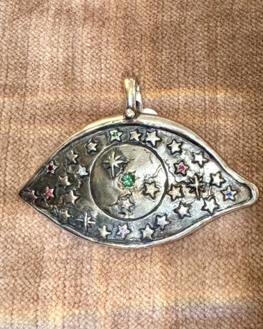 Catherine Michiels - Amazing Eye Pendant