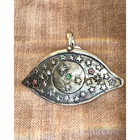Catherine Michiels - Amazing Eye Pendant