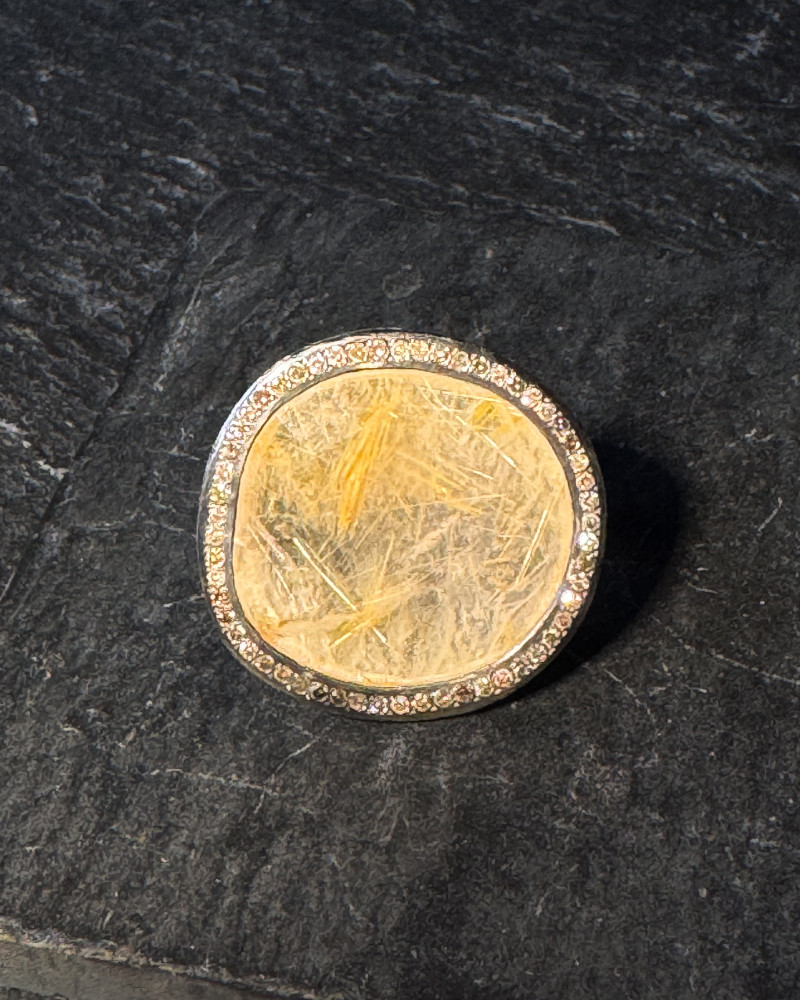 Rosa Maria Ring - Golden quartz & diamonds