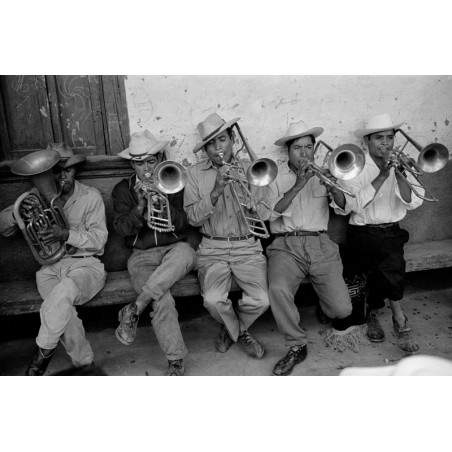 Hans Silvester, silver print, musicians playing trombones