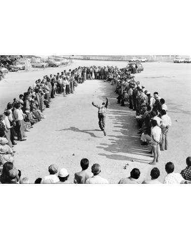 Hans Silvester -  photographie  argentique - partie de boules - marseille