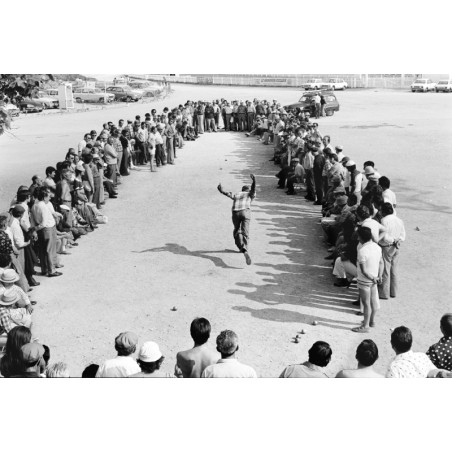 Hans Silvester -  photographie  argentique - partie de boules - marseille