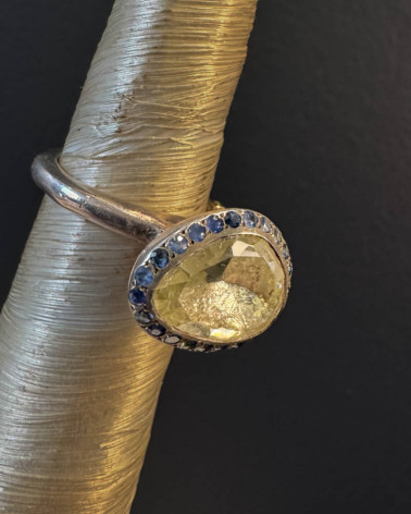 Rosa Maria - bague Prasiolite entourée de saphirs